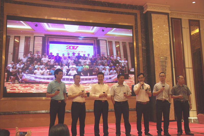 热烈祝贺：凯立淋浴房被评选为淋浴房行业协会副会长单位