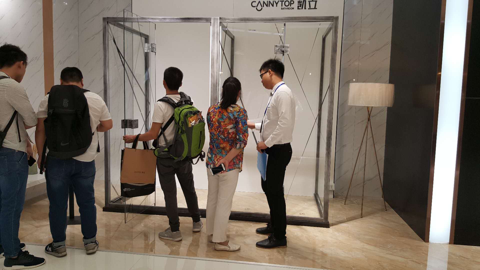2018上海国际厨卫展热情不减 凯立展馆现场人潮络绎不绝