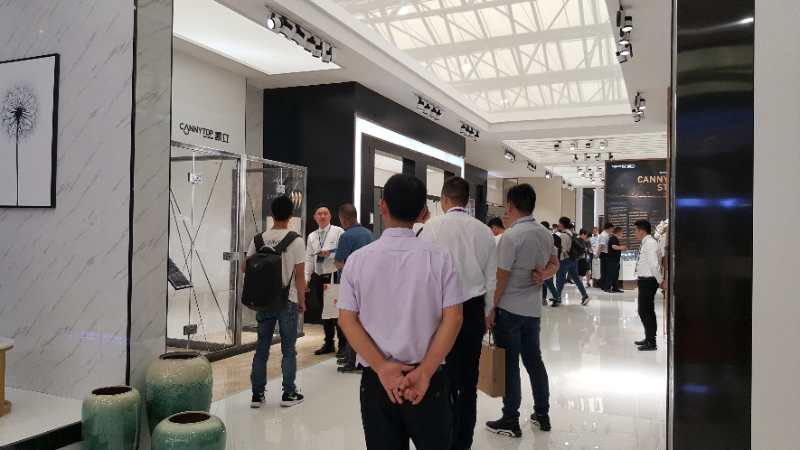 2018上海国际厨卫展持续进行 凯立展馆现场热情持续火爆