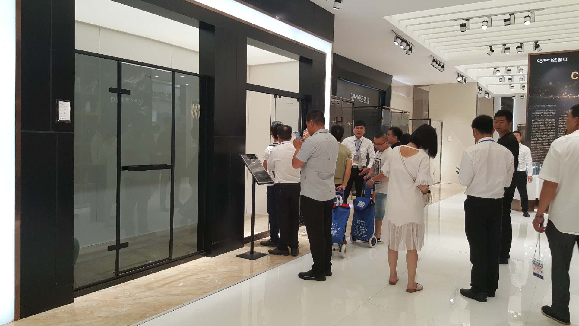 2018上海国际厨卫展持续进行 凯立展馆现场热情持续火爆